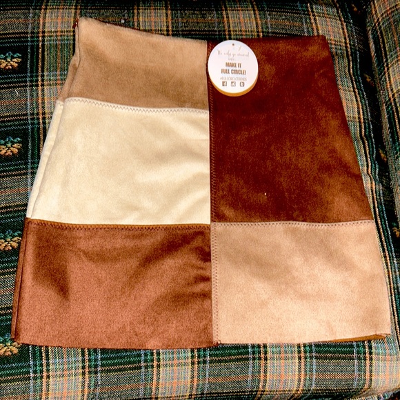 Brown Mini Skirt - Picture 2 of 2